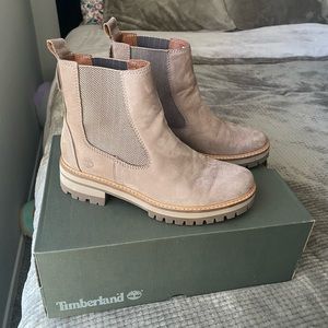 Timberland Courmayeur Valley Chelsea Boot Taupe